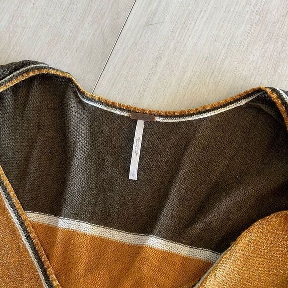 FREE PEOPLE Gold Dust Pullover Top in Moss size L - Picture 6 of 10